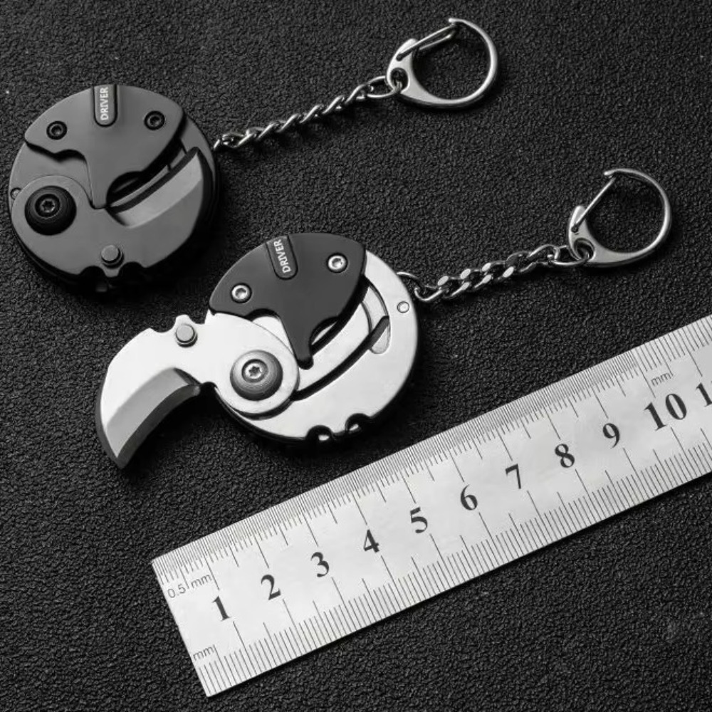 New Mini Keychain With Batch H - Electronics Gadgets Sale recensione e prezzo
